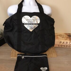 🖤 Victoria’s Secret 🖤…Large Black 2014 London Fashion Show Duffel Bag/Tote!